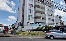 CONAZ0100 - Edifício Larissa